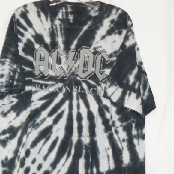 NWOT- AC/DC Back In Black Men's Medium & XL Tye Dye Band T-Shirt - Picture 4 of 6